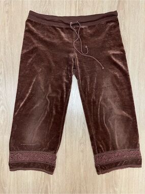 BCBGMaxAzria Brown Velour Capri Joggers with Lace Trim